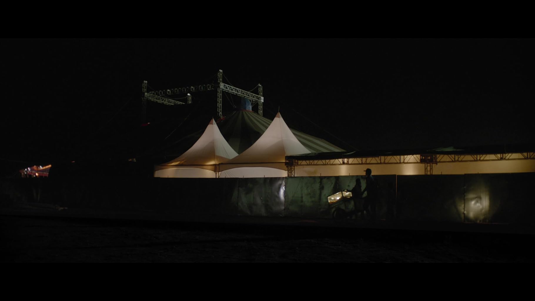 Фото - : 1820x1024 / 44 Кб