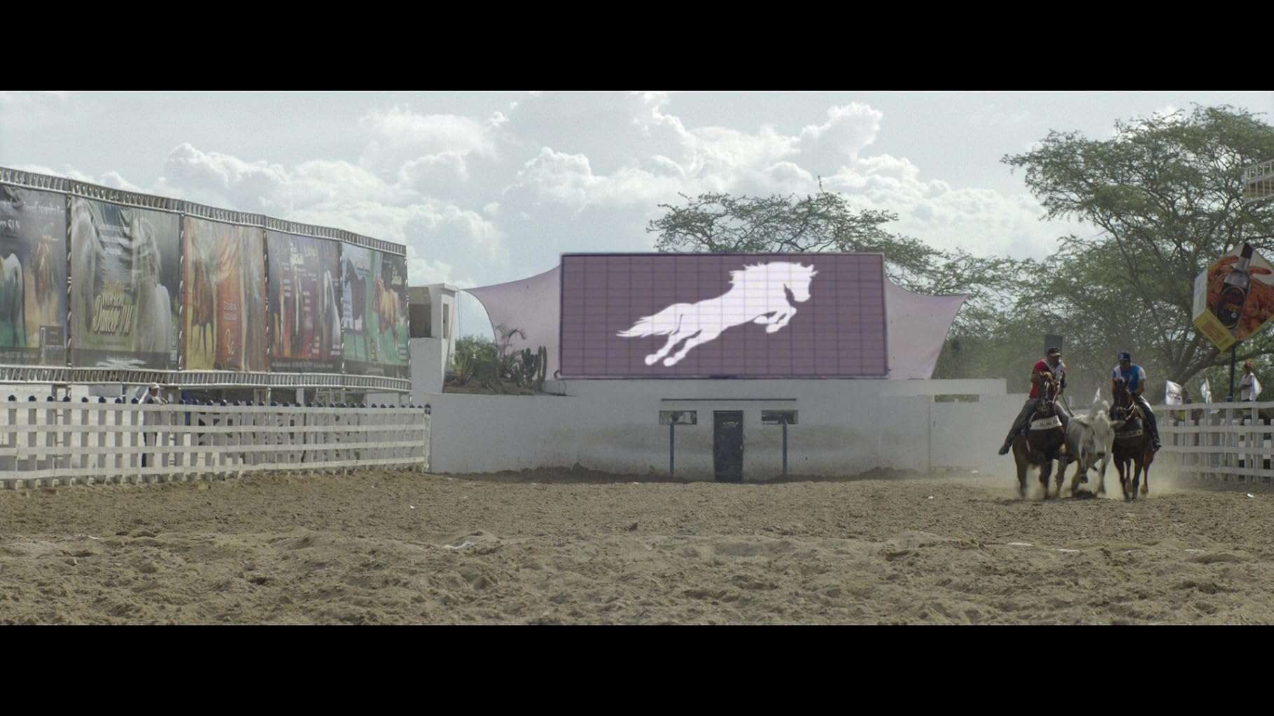 Фото - : 1820x1024 / 166 Кб