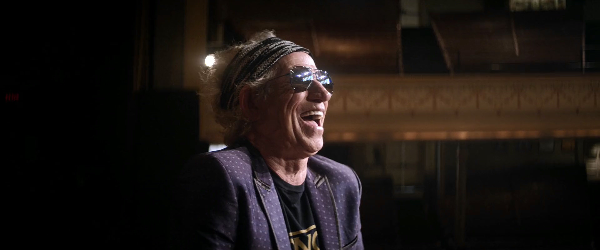 Фото - : 1920x800 / 153 Кб