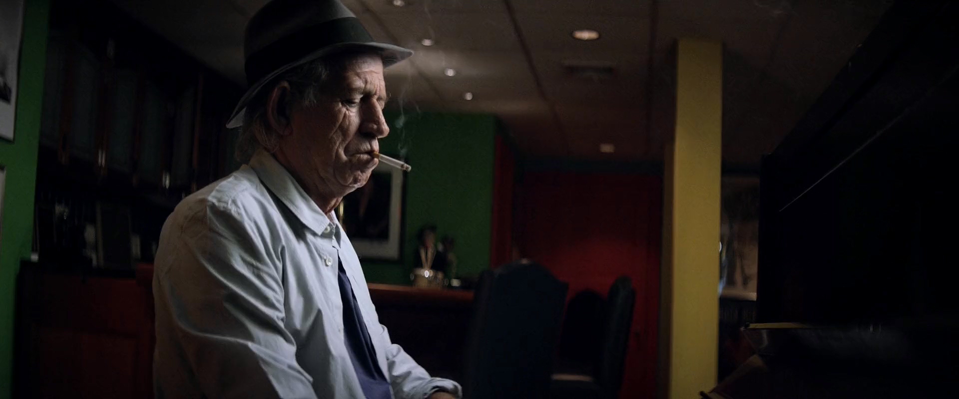 Фото - : 1920x800 / 170 Кб