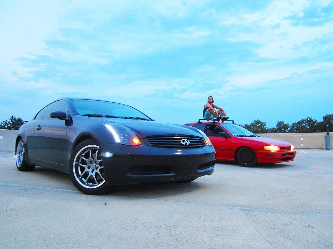 Фото - : 1365x1024 / 127 Кб