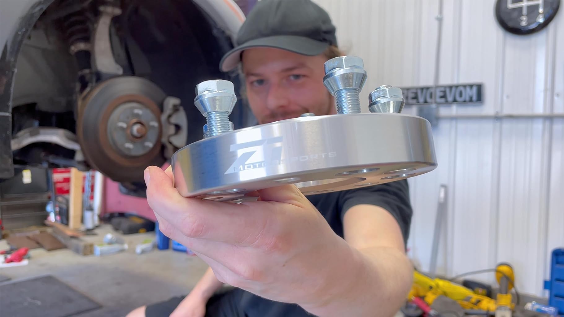 Фото - : 1821x1024 / 111 Кб