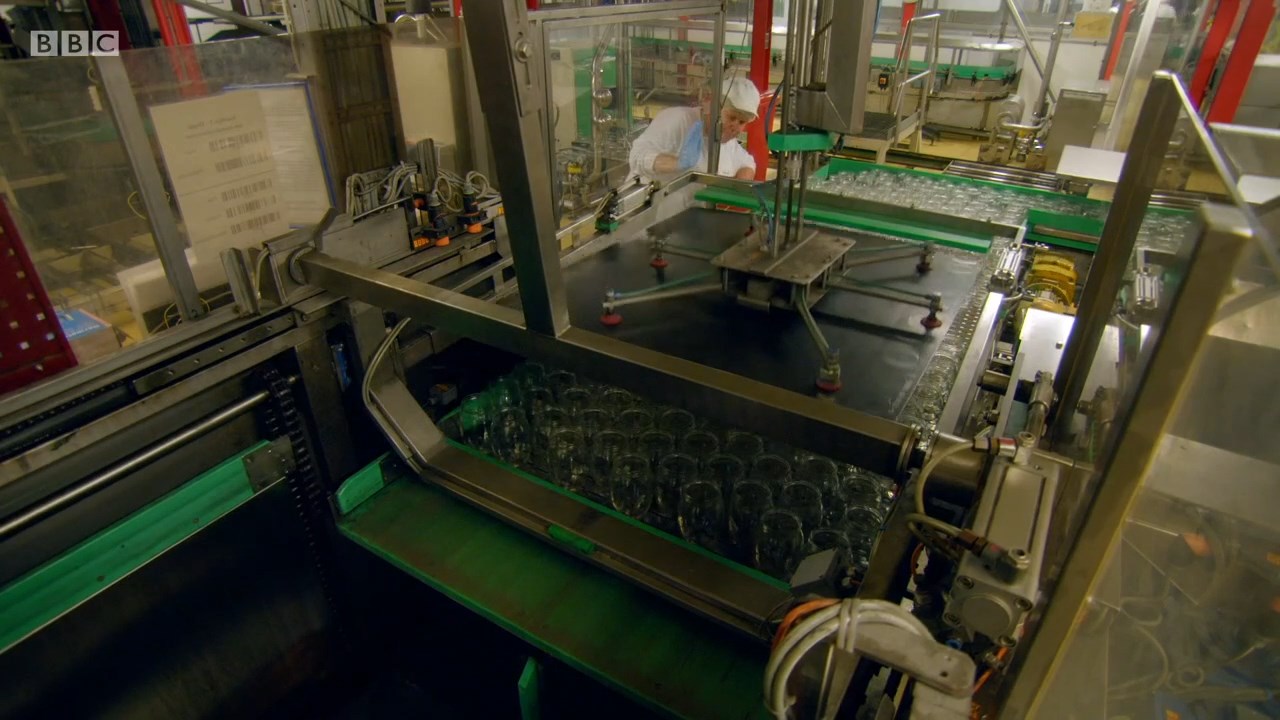 Фото - : 1280x720 / 166 Кб