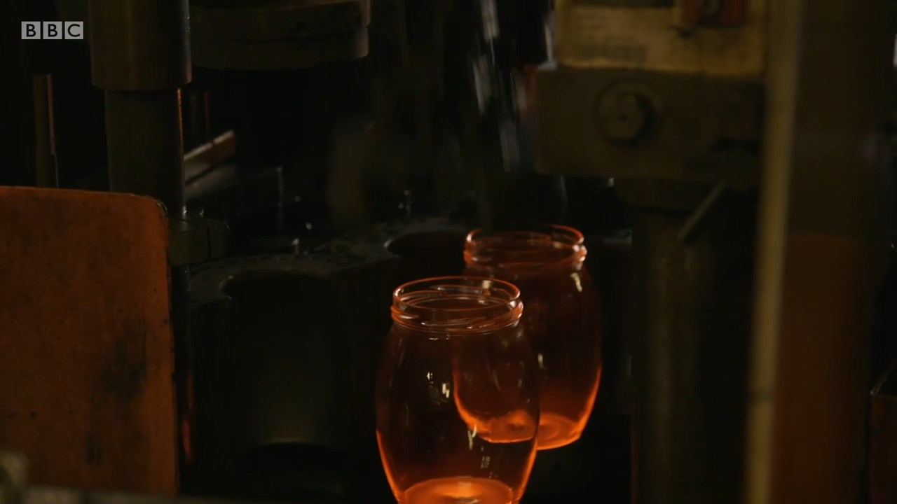 Фото - : 1280x720 / 58 Кб