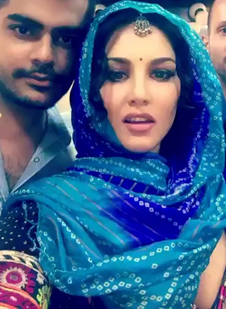 Фото - : 720x983 / 63 Кб