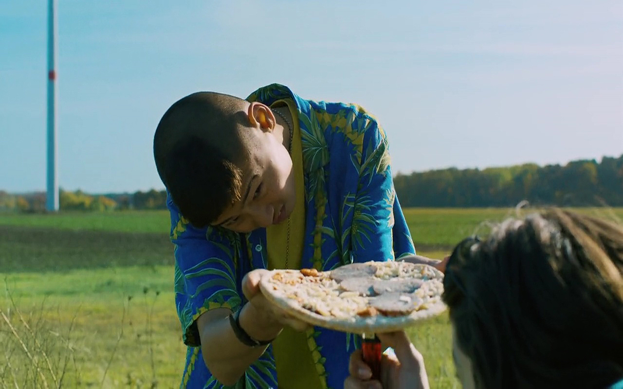 Фото - : 1280x800 / 566 Кб