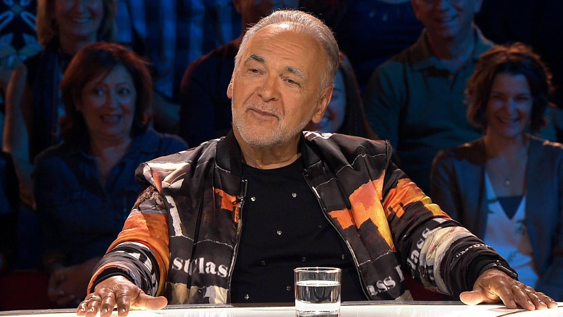 Фото - : 1820x1024 / 162 Кб