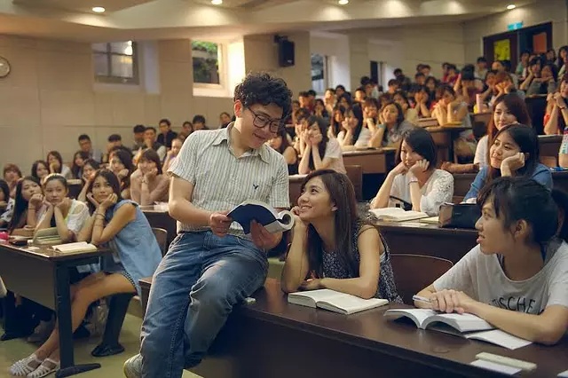 Фото - : 640x426 / 110 Кб