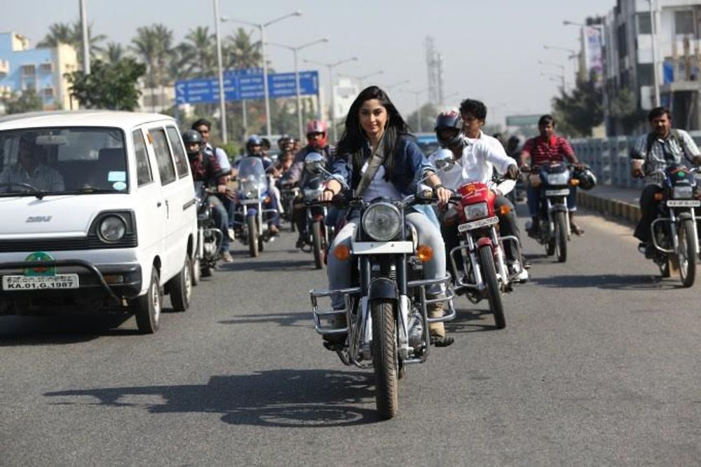 Фото - : 1000x666 / 104 Кб