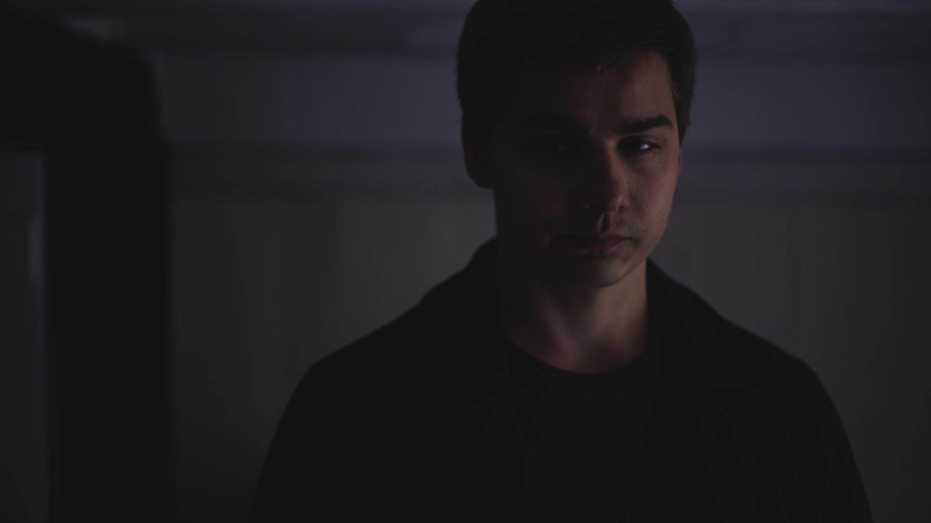 Фото - : 1820x1024 / 22 Кб