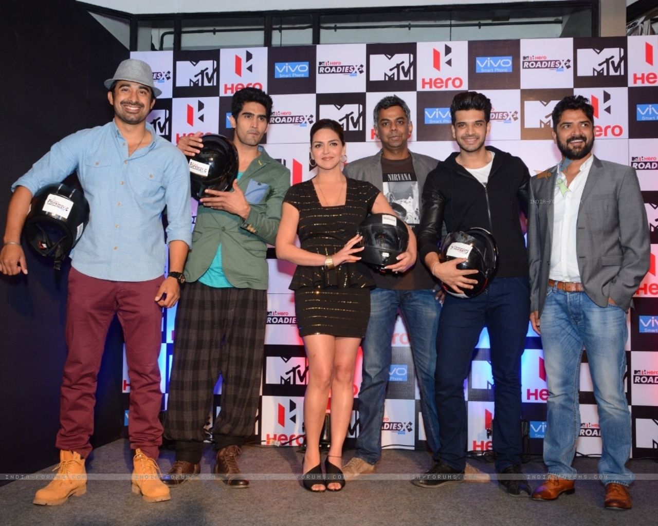 Фото - : 1280x1024 / 188 Кб