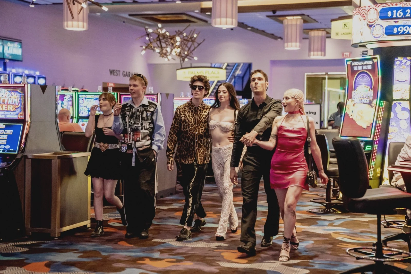 Фото - Анора: 1596x1064 / 2336.42 Кб