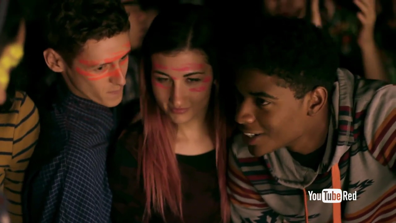 Фото - : 1280x720 / 402 Кб