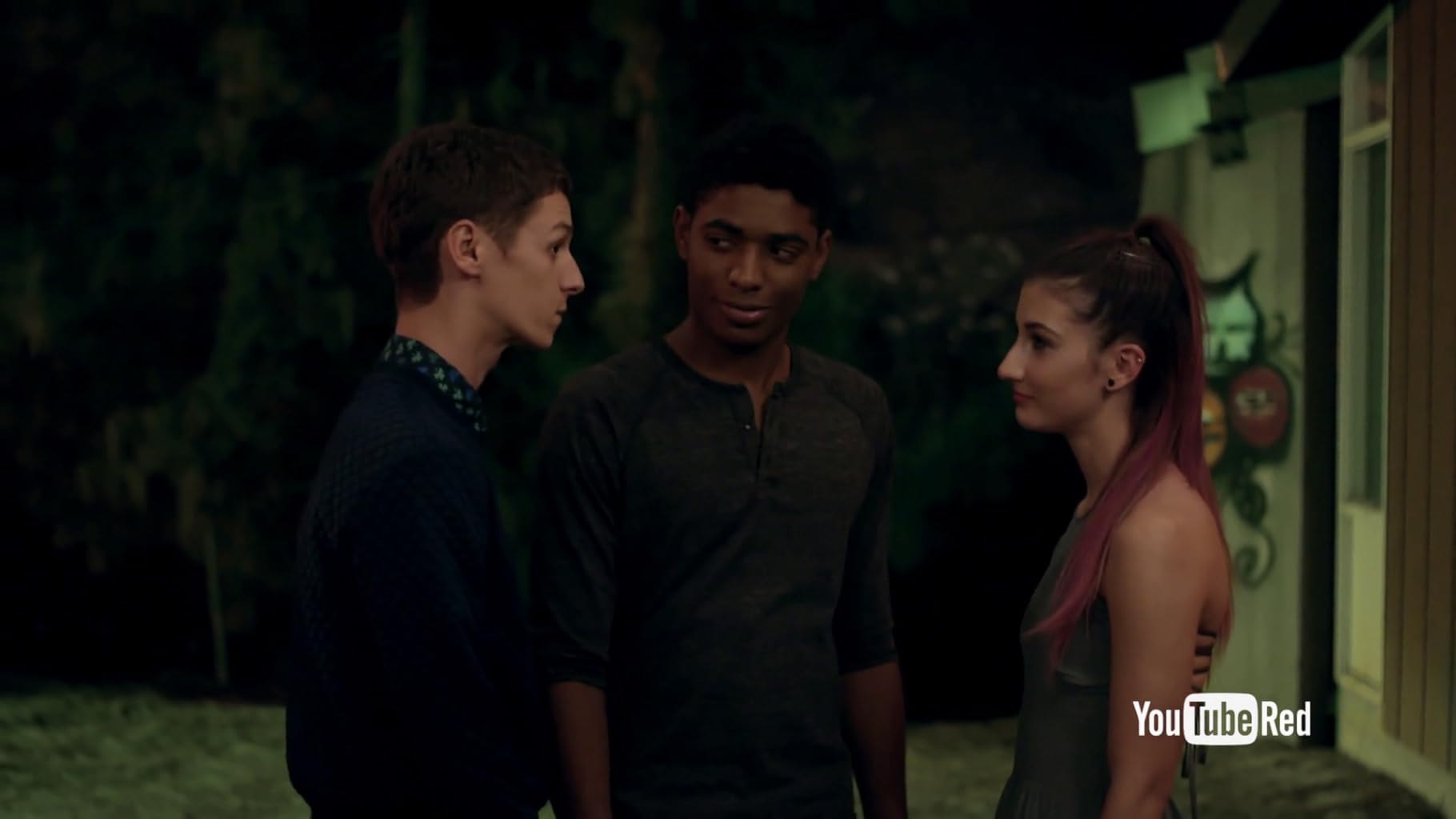 Фото - : 1820x1024 / 69 Кб