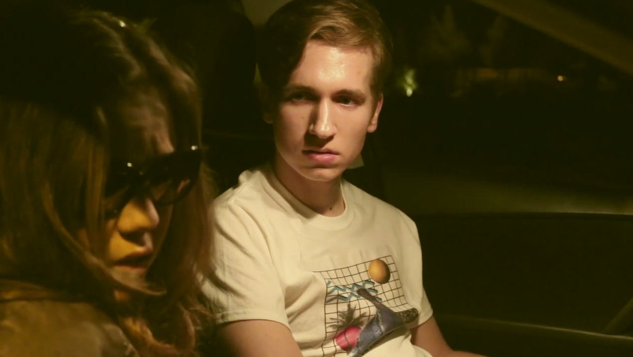 Фото - : 1271x718 / 292 Кб