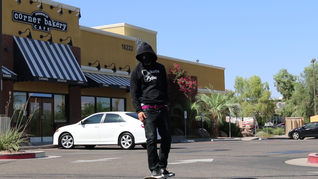 Фото - : 1280x720 / 249 Кб