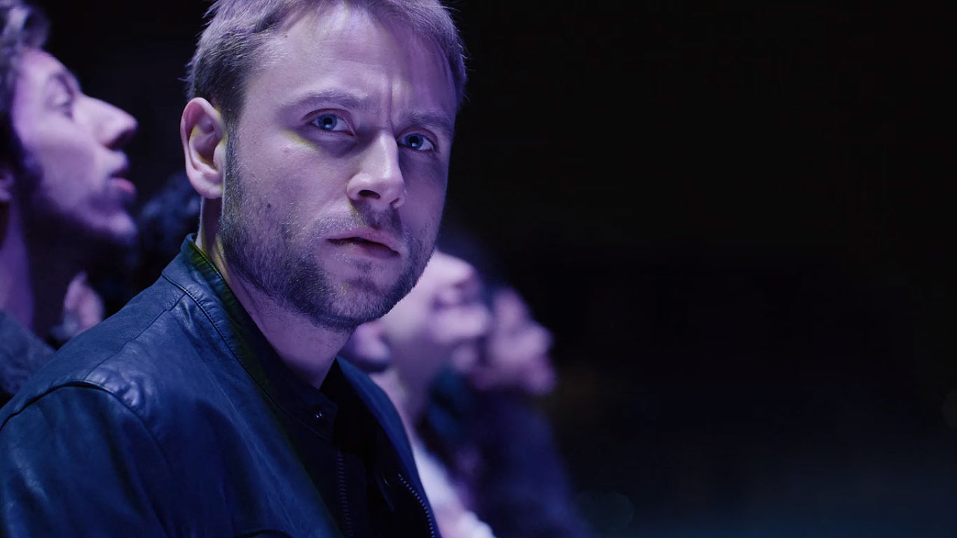 Фото - : 1366x768 / 83 Кб