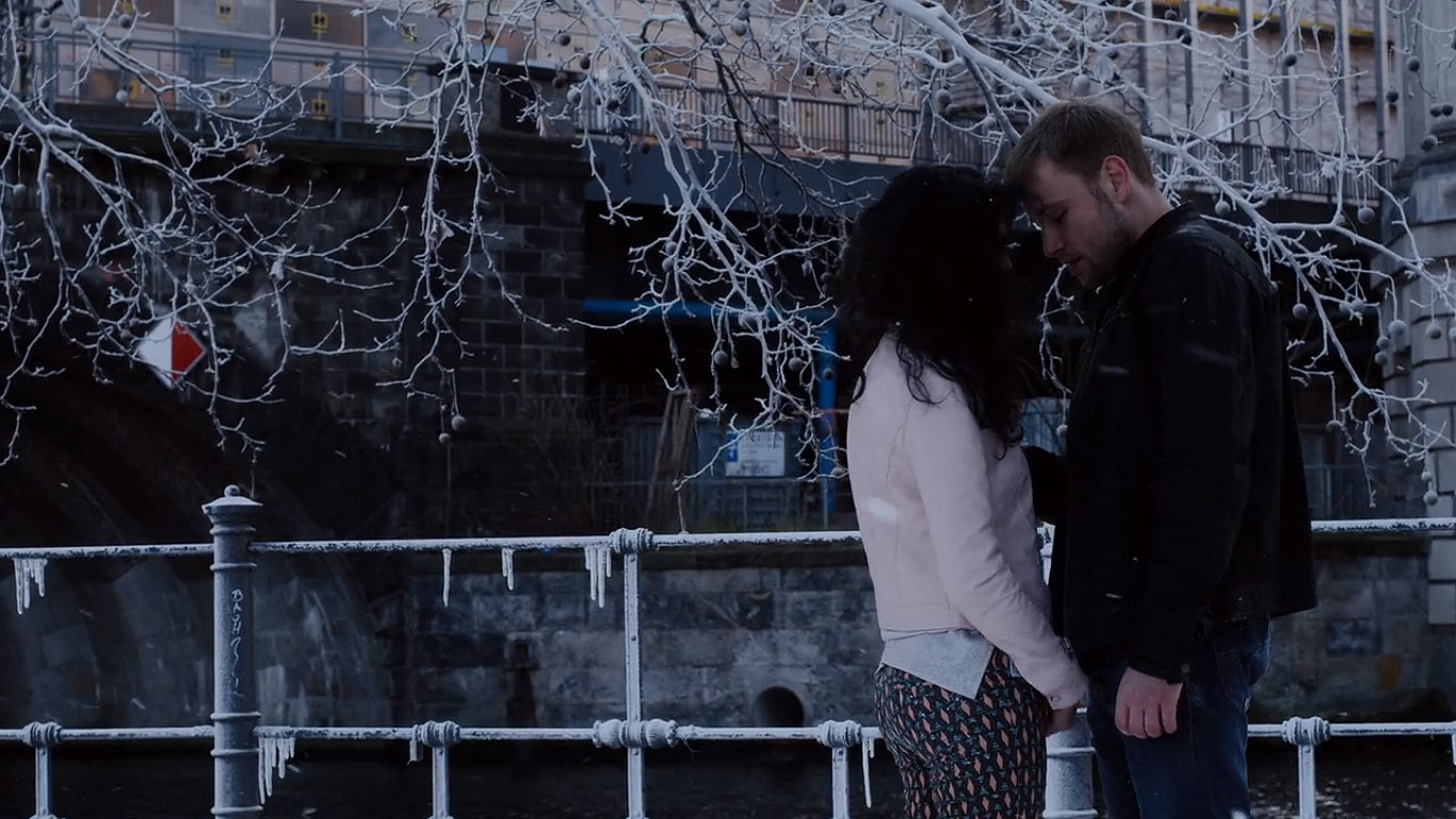 Фото - : 1366x768 / 187 Кб