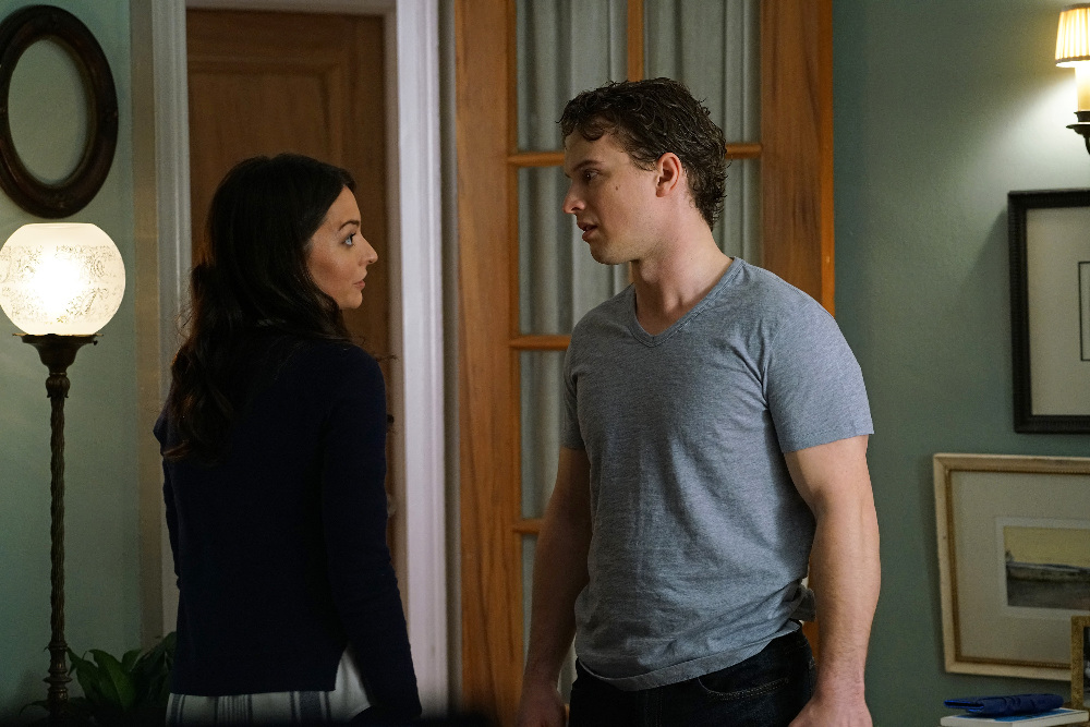 Фото - : 1000x667 / 252 Кб