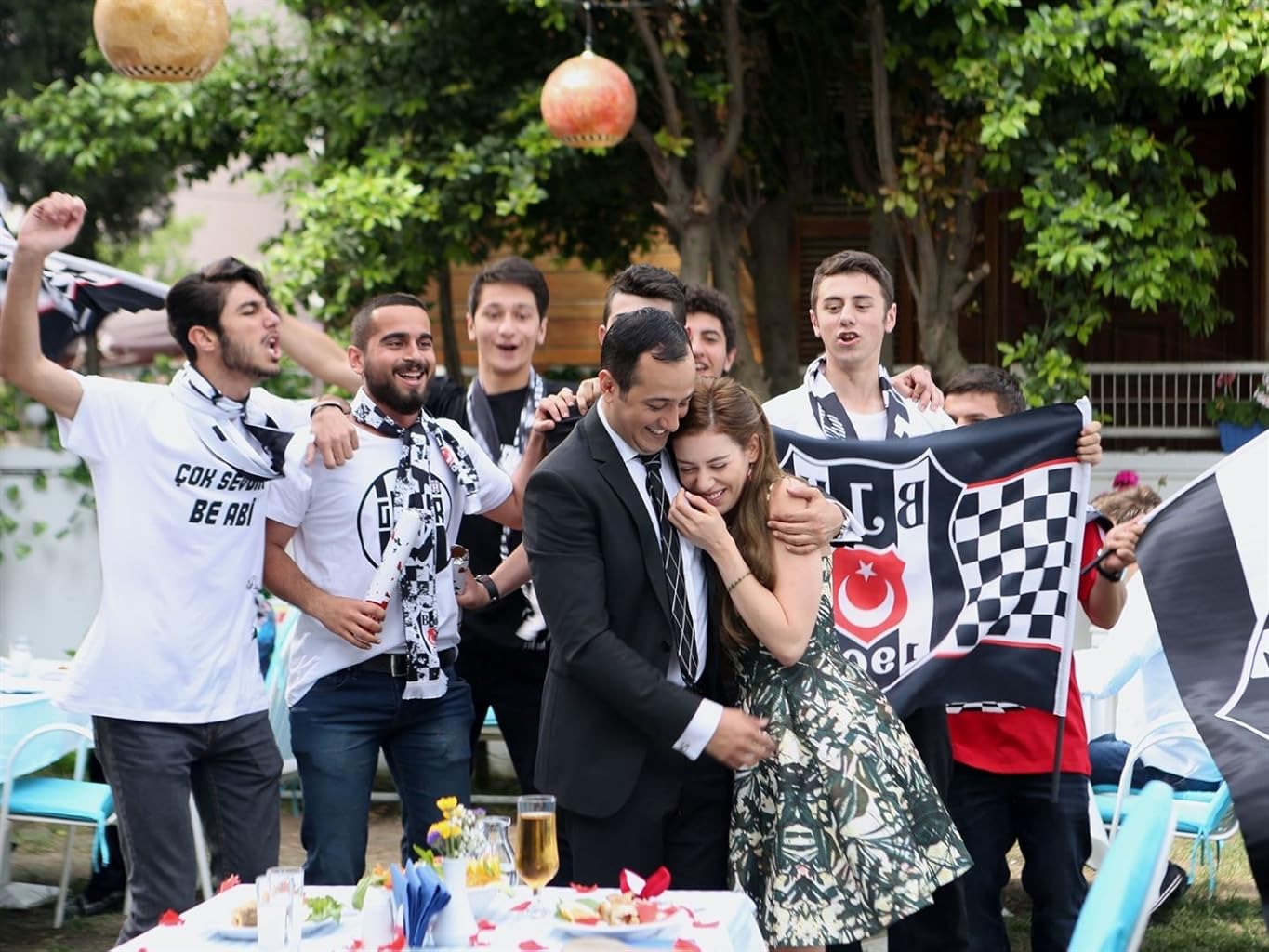 Фото - : 1365x1024 / 180 Кб