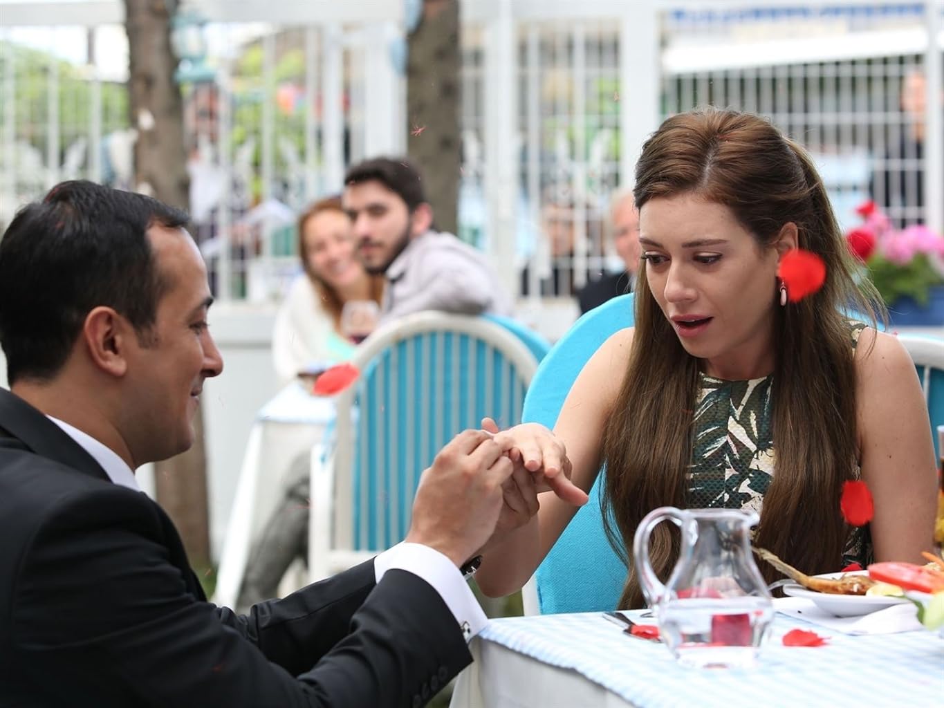 Фото - : 1365x1024 / 122 Кб