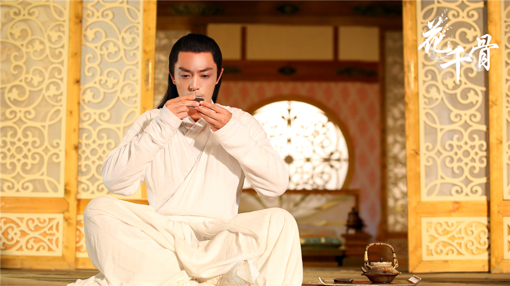 Фото - : 1000x562 / 603 Кб