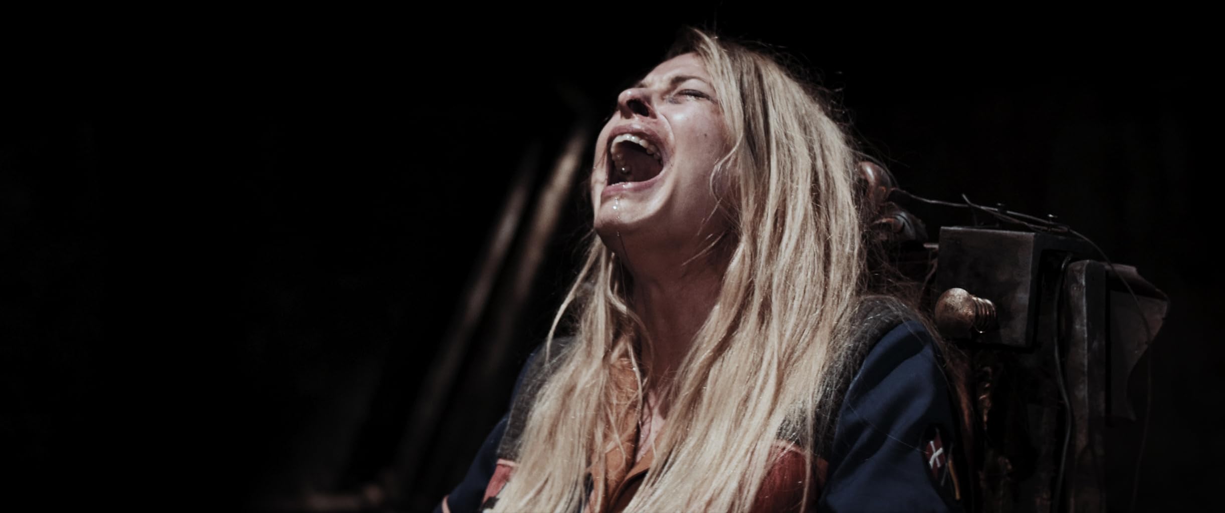 Фото - : 2444x1024 / 98 Кб