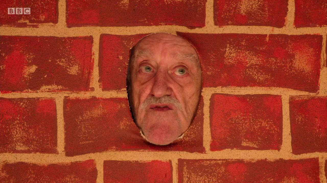 Фото - : 1280x720 / 149 Кб