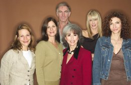 Фото - Приемные матери: 261x170 / 12 Кб