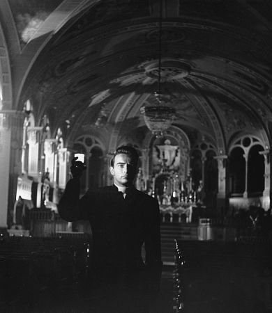 Фото - Я исповедуюсь: 390x450 / 26 Кб