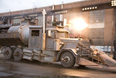 Фото - Смертельная гонка: 400x267 / 27 Кб