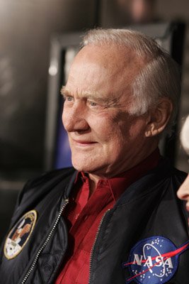 Фото - Фермер-астронавт: 267x400 / 22 Кб