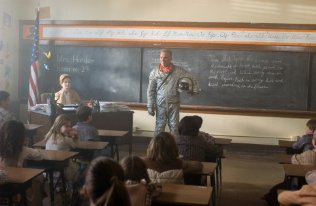 Фото - Фермер-астронавт: 316x206 / 15 Кб