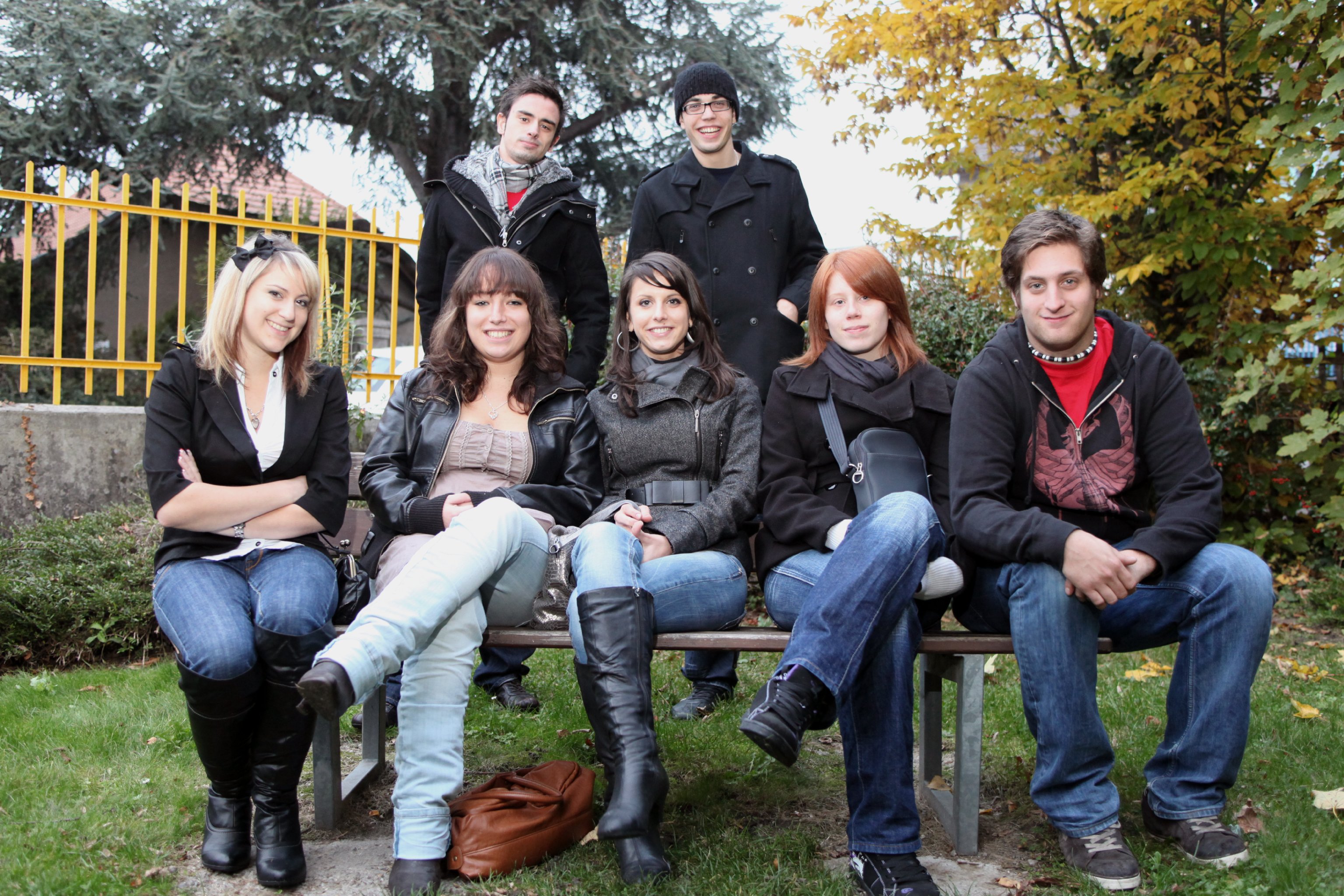 Фото - Romans d'ados 2002-2008: 4. Adultes mais pas trop...: 3072x2048 / 1131 Кб