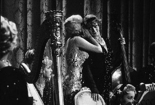 Фото - В джазе только девушки: 305x207 / 22 Кб