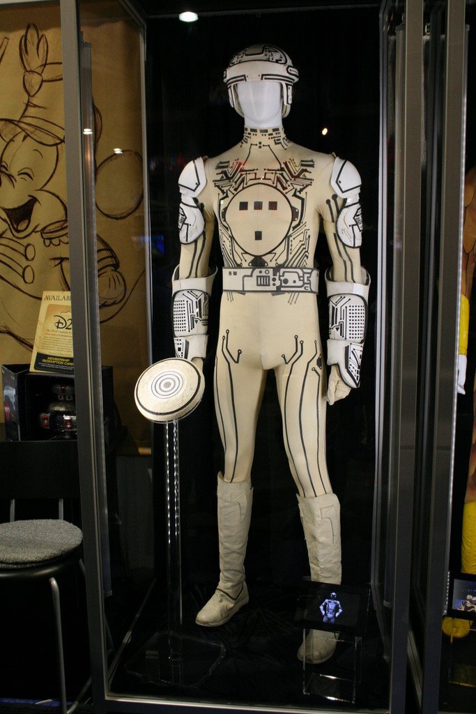 Фото - Трон: 683x1024 / 131 Кб