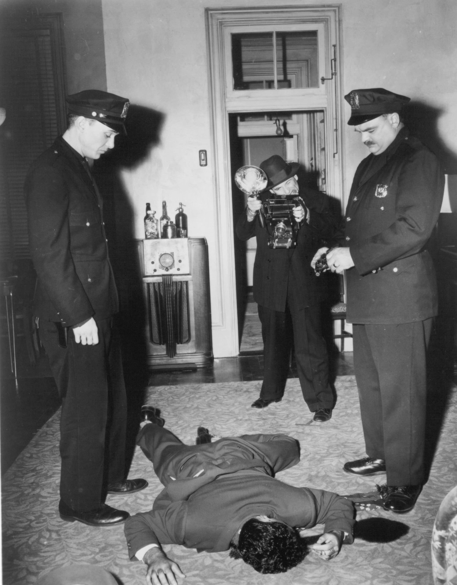 Фото - Фотограф: 1599x2048 / 385 Кб