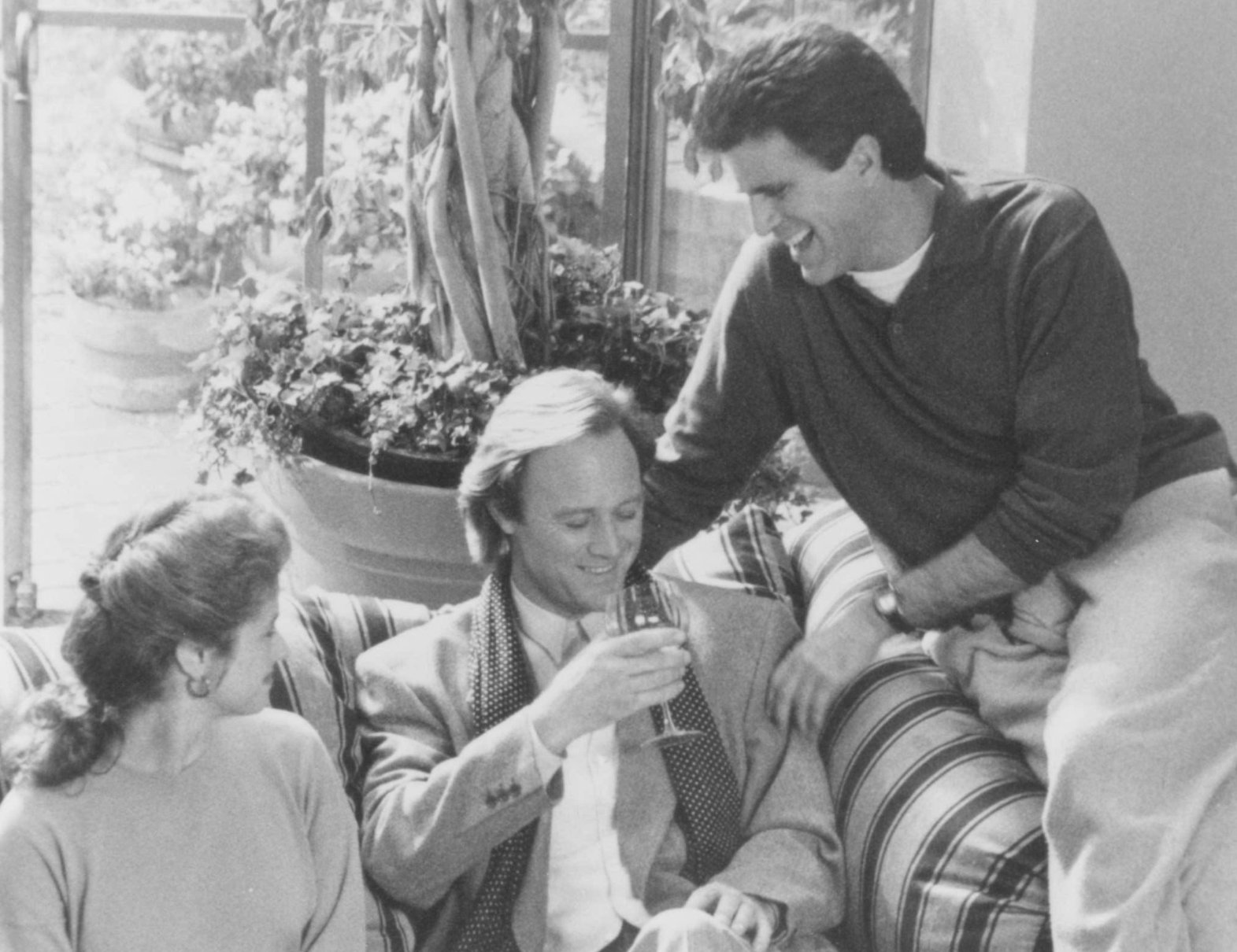 Фото - Трое мужчин и маленькая леди: 1571x1210 / 244 Кб