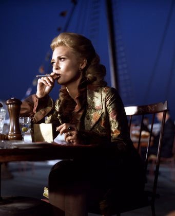 Фото - Афера Томаса Крауна: 341x420 / 22 Кб