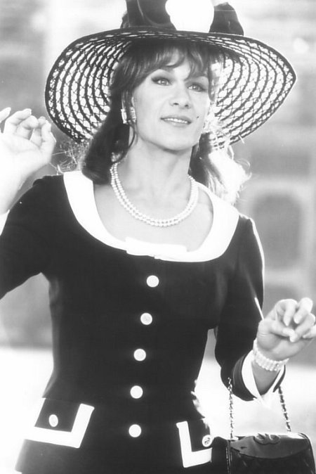 Фото - Вонг Фу, с благодарностью за все! Джули Ньюмар: 450x674 / 47 Кб