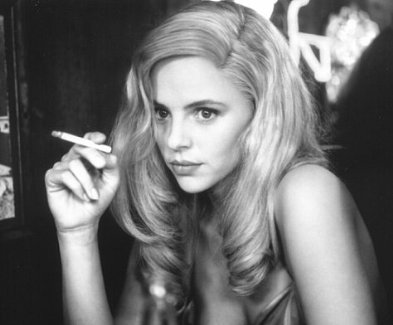 Фото - Конец насилия: 393x325 / 22 Кб