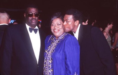 Фото - Деньги решают всё: 400x255 / 17 Кб