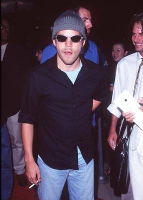 Фото - Деньги решают всё: 286x400 / 19 Кб