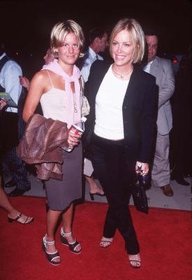 Фото - Деньги решают всё: 275x400 / 21 Кб