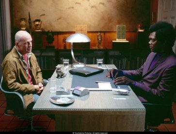 Фото - Неуязвимый: 363x277 / 24 Кб