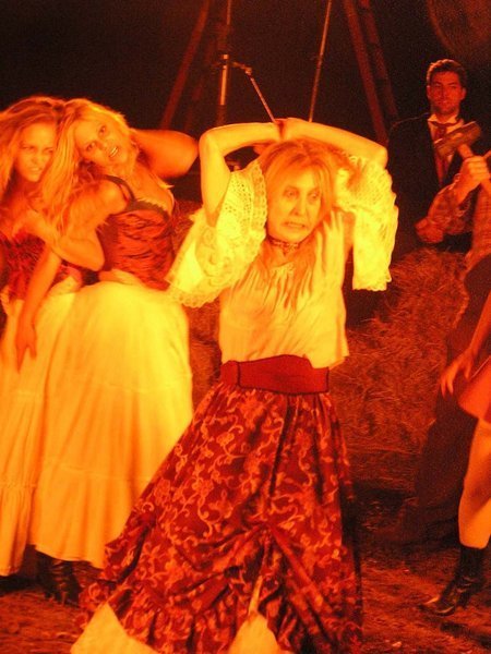 Фото - 2001 Маньяк: 450x600 / 63 Кб