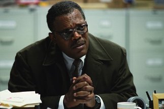 Фото - В чужом ряду: 323x215 / 14 Кб