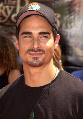 Фото - Деревенские медведи: 281x400 / 24 Кб