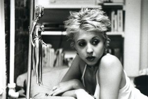 Фото - Угроза: 302x203 / 16 Кб