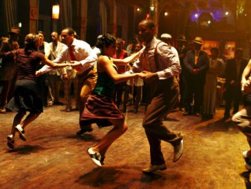 Фото - Моя жизнь в Айдлвайлде: 365x275 / 30 Кб